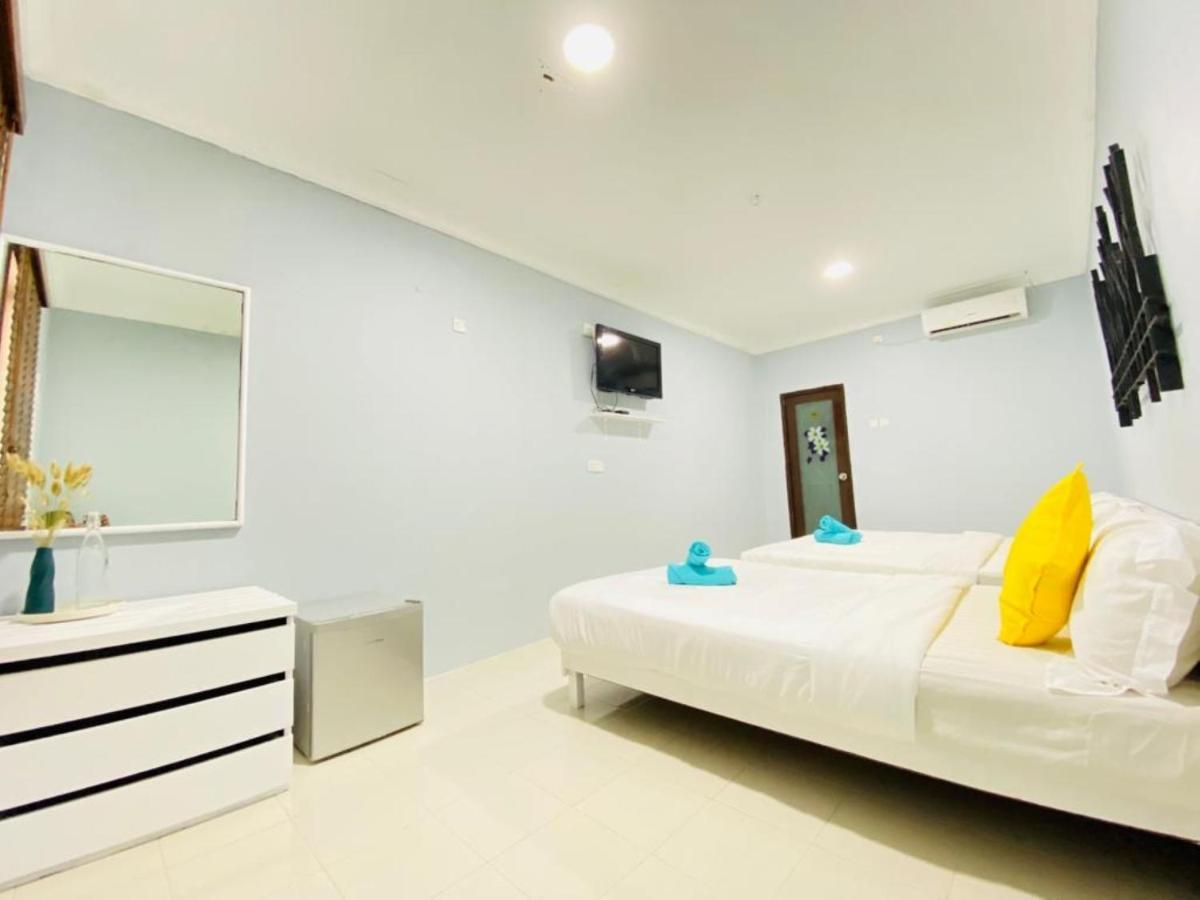 Fat Mermaid Guesthouse Pantai Cenang  Exterior foto